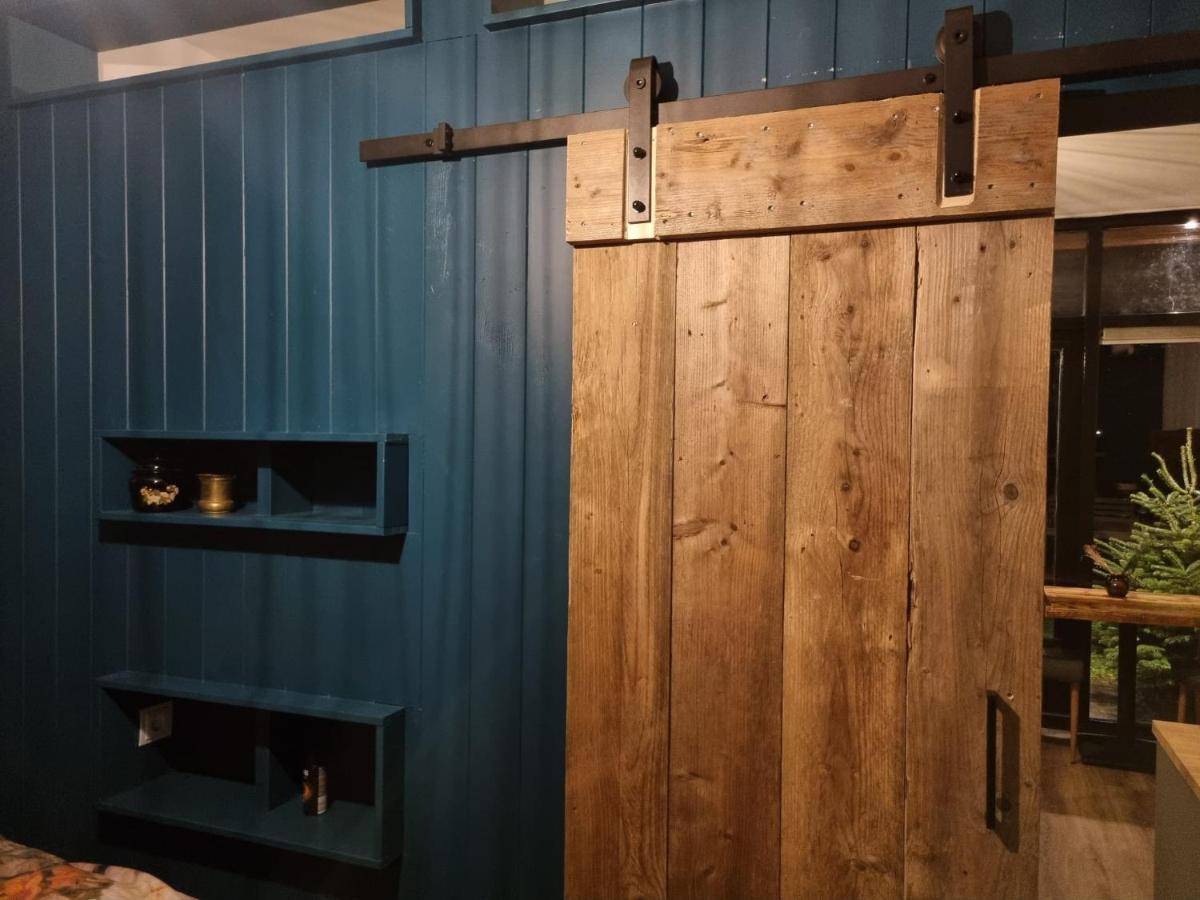 Tiny House In De Boomgaard Bed & Breakfast Stad aan 't Haringvliet Bagian luar foto